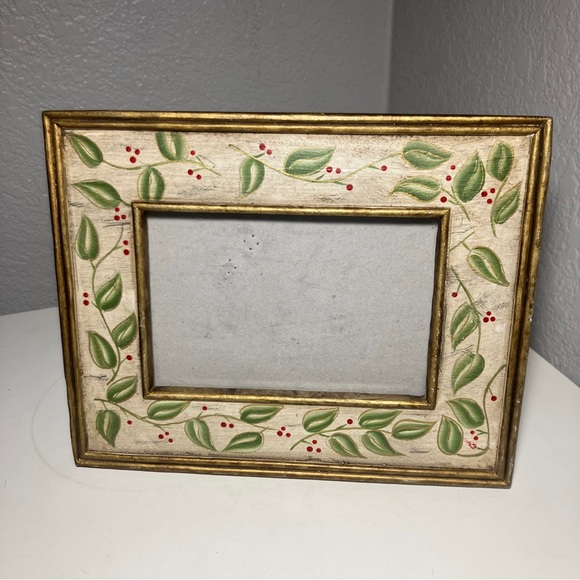 Christmas Conservatory Target Holiday Holly Berry Wood Picture Frame - Picture 1 of 7